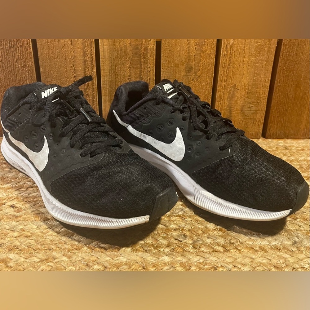 Nike Running Women’s Shoe Sz 8